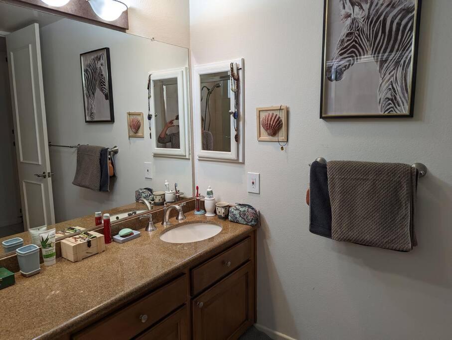 Spacious 2 Bedrooms. Prime Location Лос-Анджелес Экстерьер фото